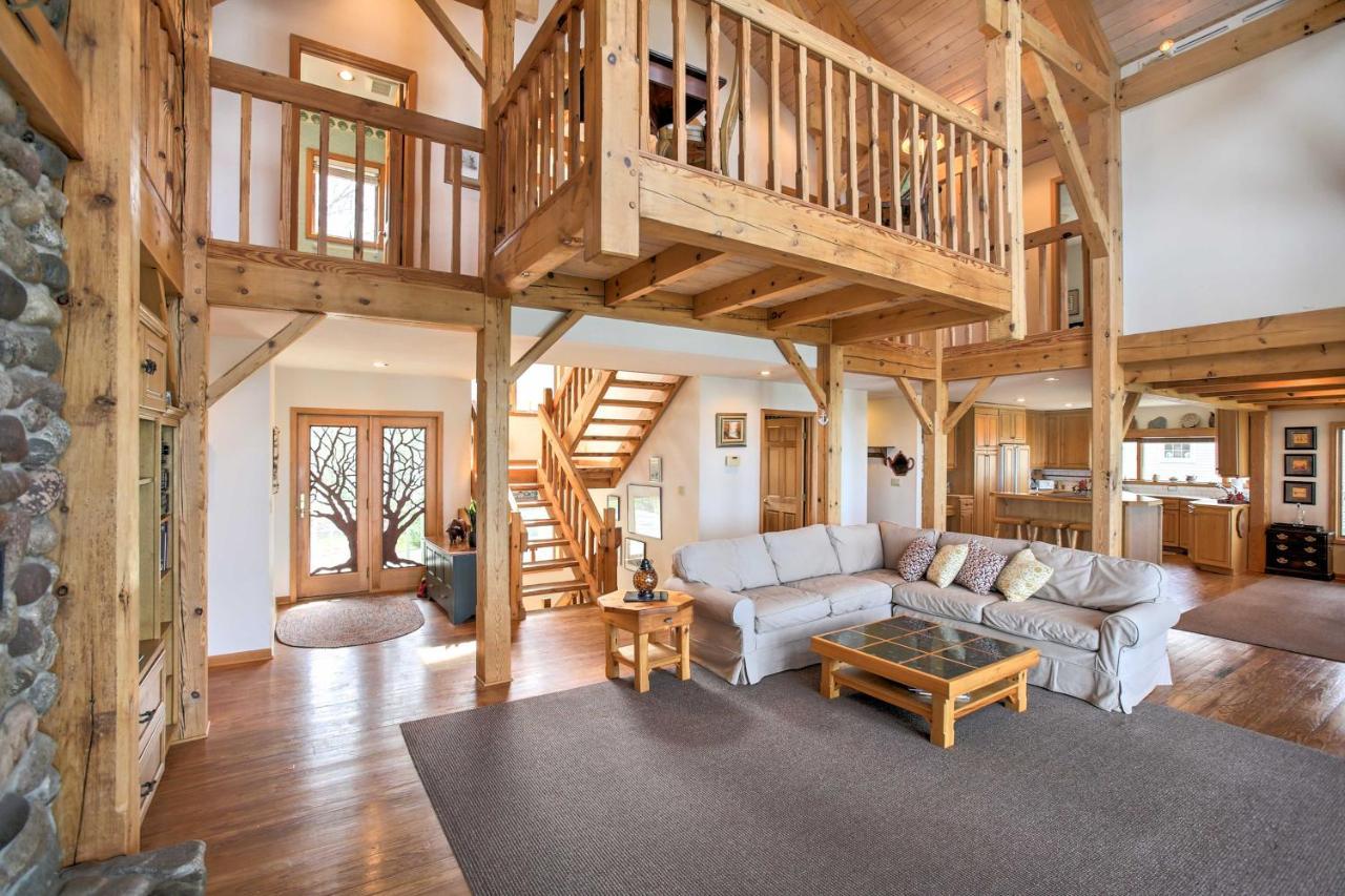 Gorgeous Charlevoix Home on Lake Michigan! Ellsworth Buitenkant foto
