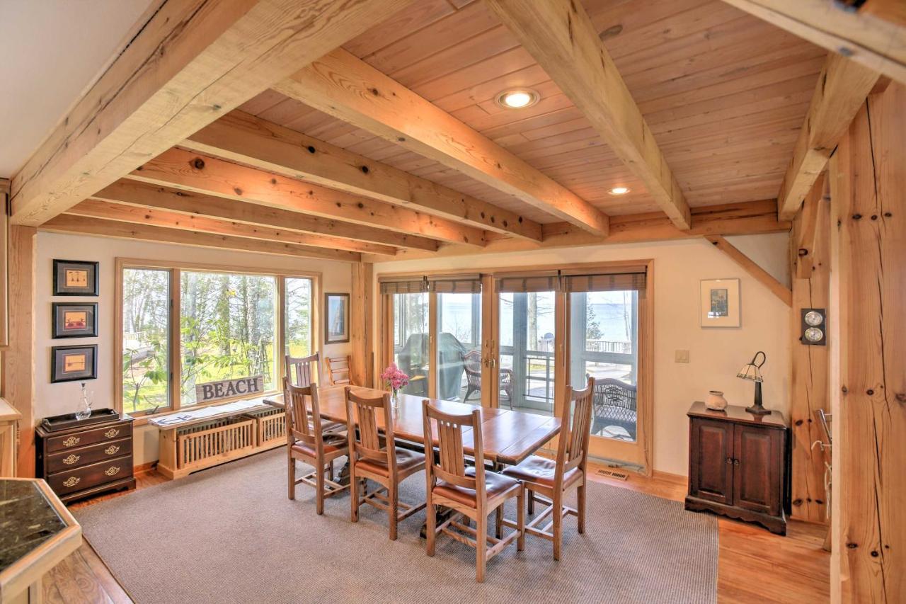Gorgeous Charlevoix Home on Lake Michigan! Ellsworth Buitenkant foto